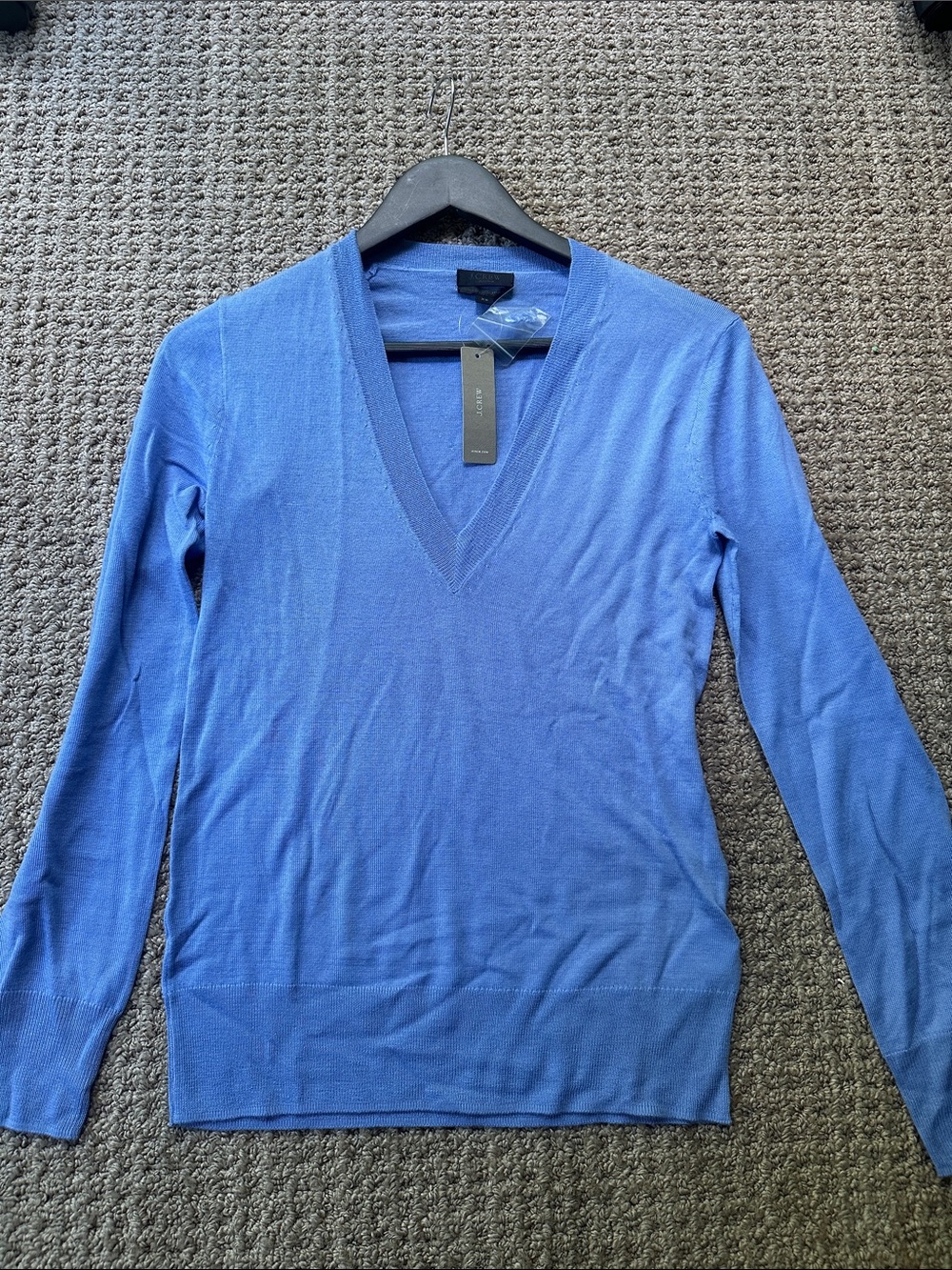 VTG J Crew cashmere V-neck Lightweight Sweater in Light Blue